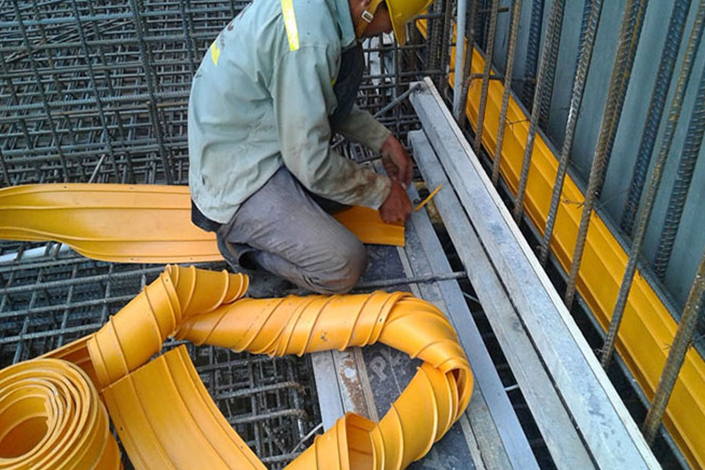 Băng cản nước PVC Waterstop V200V250 1.png